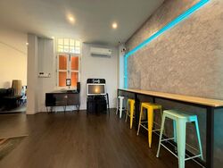 North Bridge Road (D7), Office #525693281